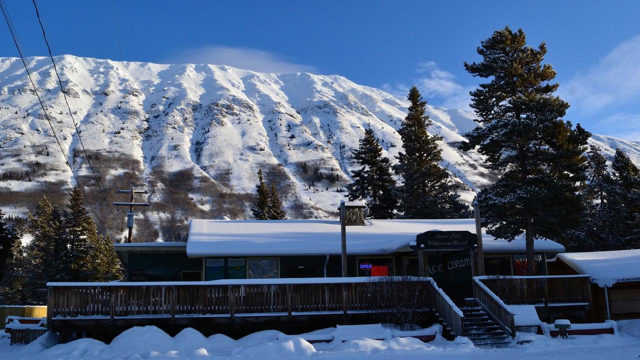 Spirit Lake Lodge Уайтхорс Екстериор снимка