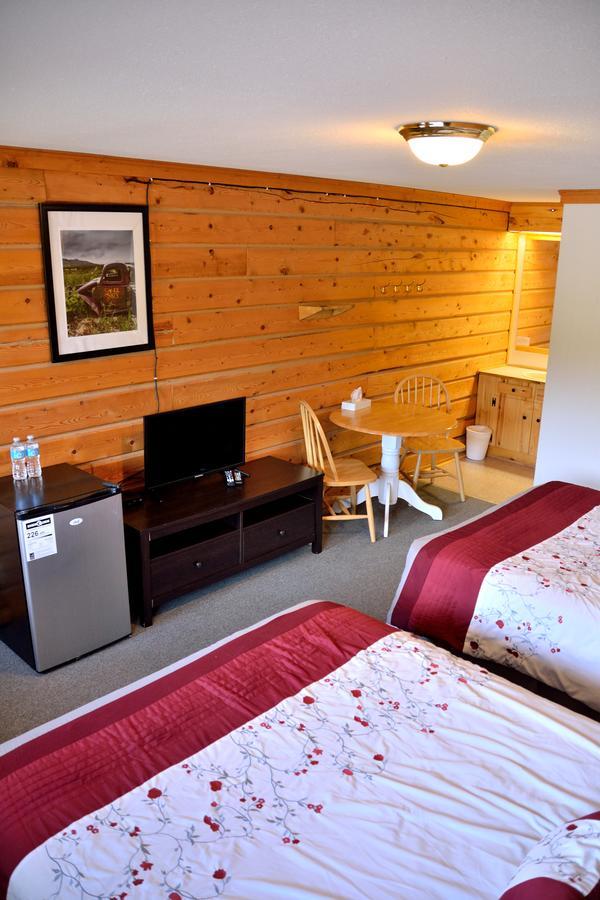 Spirit Lake Lodge Уайтхорс Екстериор снимка