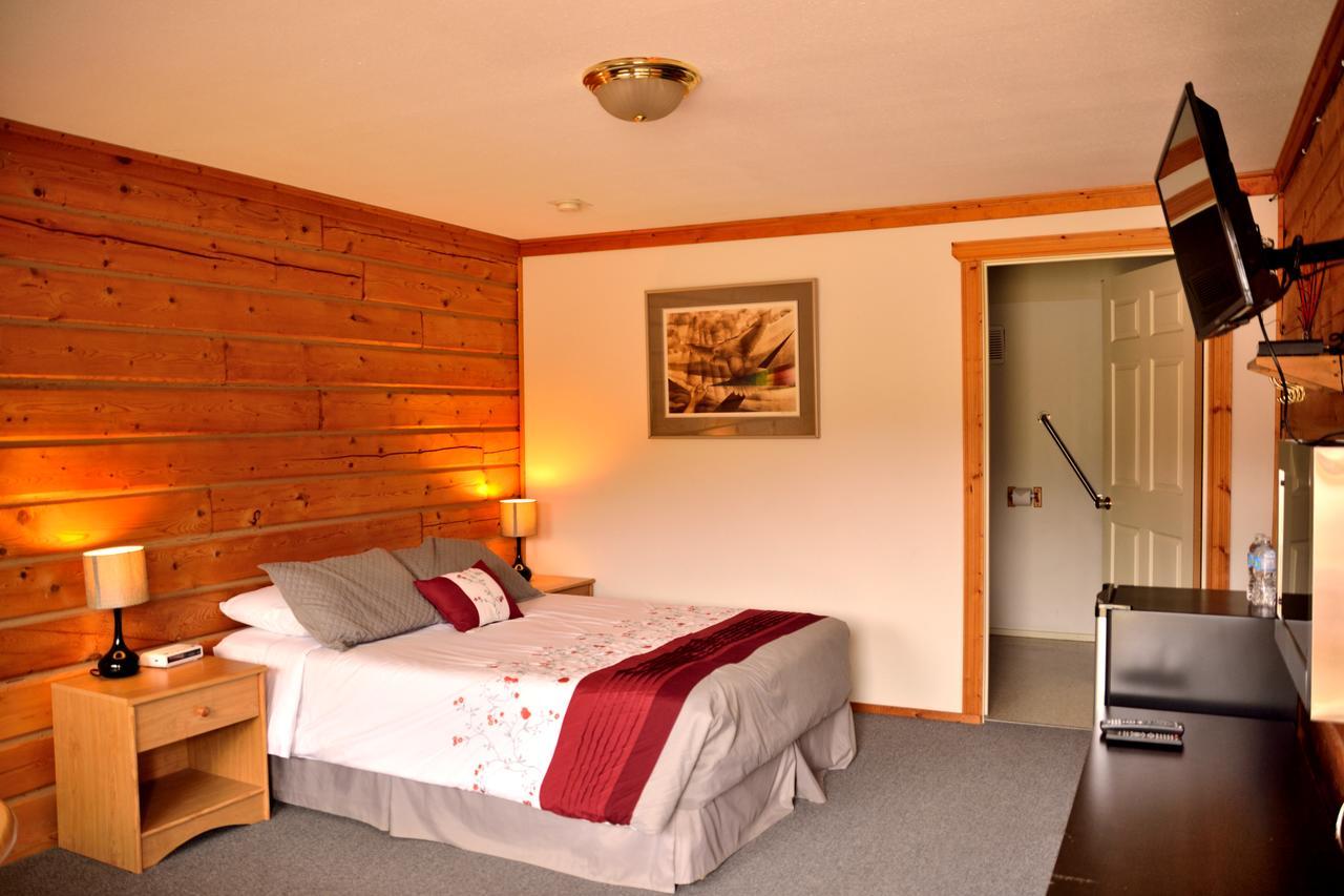 Spirit Lake Lodge Уайтхорс Екстериор снимка